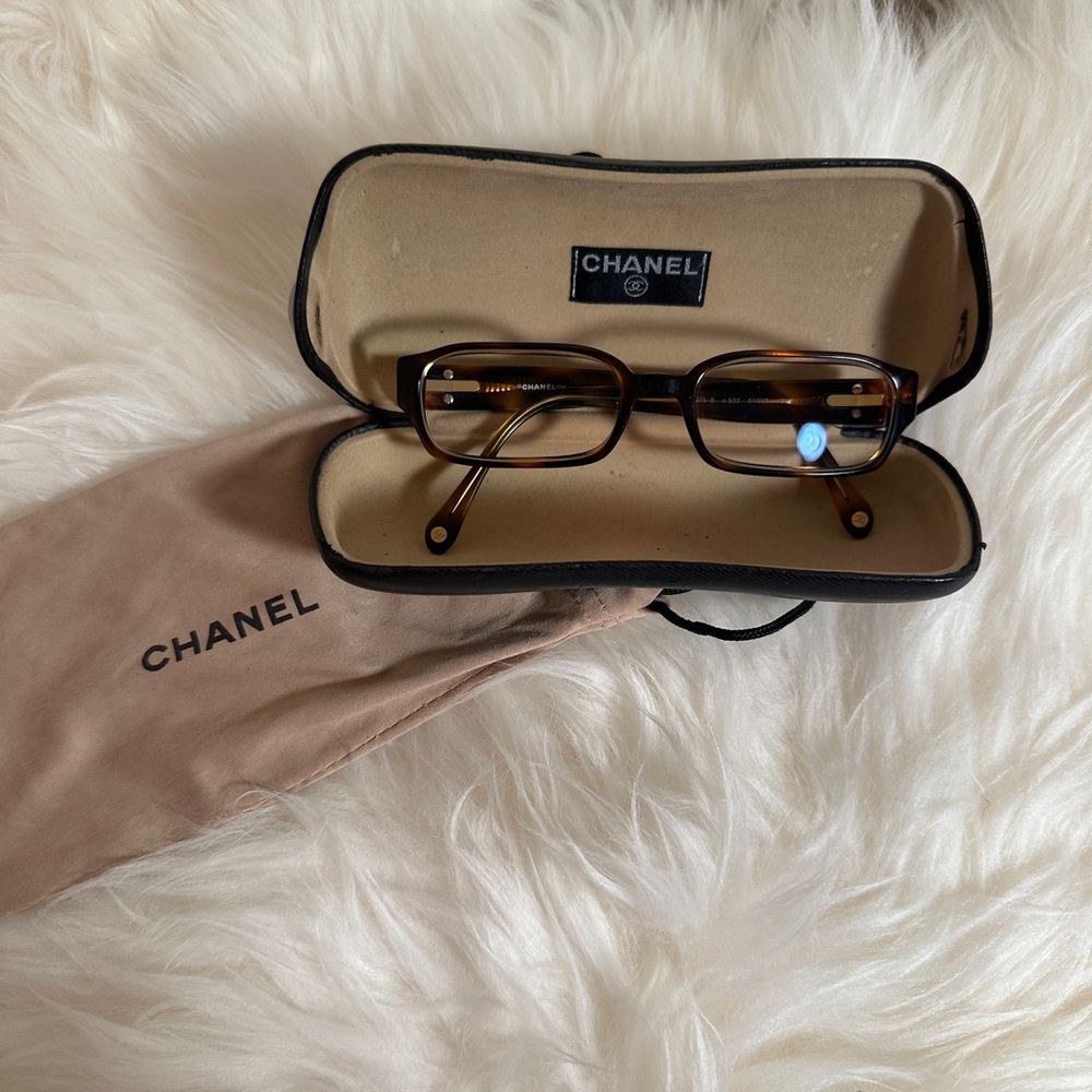 CHANEL Y2K Tortoiseshell Glasses with Hard and Soft Cases